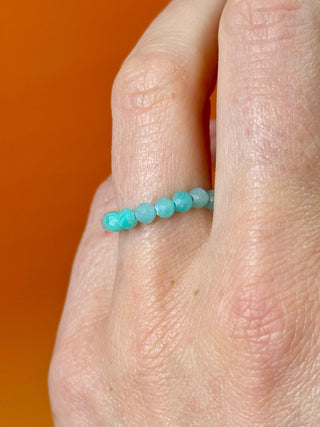 AMAZONITE - CRYSTAL STRETCH RING WITH FACETED BEADS Bracelet The Crystal Avenues