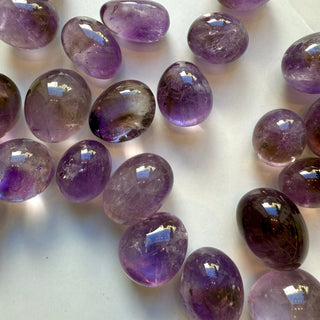 AMETHYST TUMBLE STONE - EXTRA HIGH QUALITY Tumble stone The Crystal Avenues