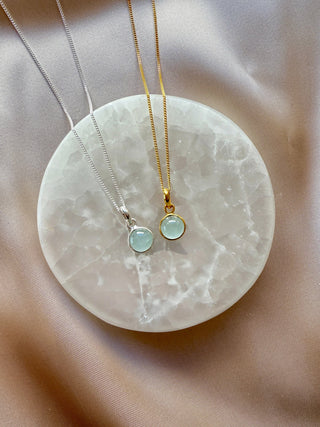 AQUAMARINE CRYSTAL NECKLACE - ROUND PENDANT Necklace The Crystal Avenues