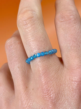 BLUE APATITE - CRYSTAL STRETCH RING WITH FACETED BEADS Bracelet The Crystal Avenues