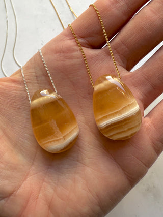 CRYSTAL NECKLACE - HONEY CALCITE Necklace The Crystal Avenues