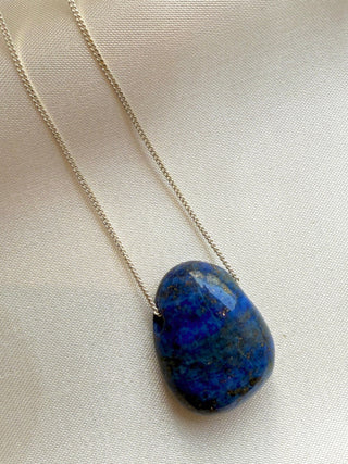 CRYSTAL NECKLACE - LAPIS LAZULI Necklace The Crystal Avenues
