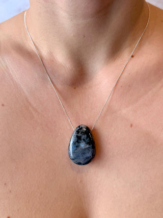 CRYSTAL NECKLACE - LARVIKITE Necklace The Crystal Avenues