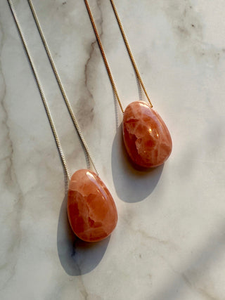 CRYSTAL NECKLACE - ROSE CALCITE Necklace The Crystal Avenues