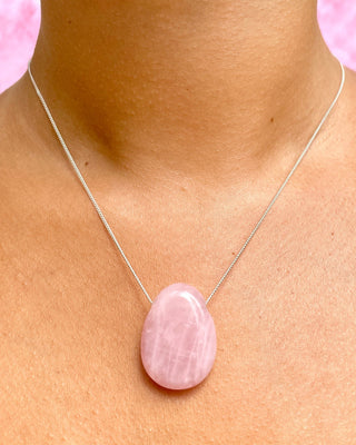 CRYSTAL NECKLACE - ROSE QUARTZ Necklace The Crystal Avenues
