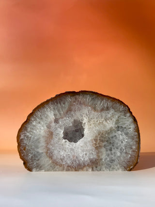 DRUZY AGATE CUT BASE (F) The Crystal Avenues