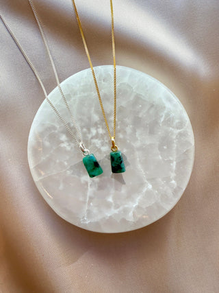 EMERALD CRYSTAL NECKLACE - 'NUGGET' PENDANT Necklace The Crystal Avenues