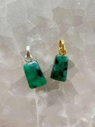 EMERALD CRYSTAL NECKLACE - 'NUGGET' PENDANT Necklace The Crystal Avenues