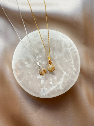 GOLDEN RUTILE CRYSTAL NECKLACE - ROUND PENDANT Necklace The Crystal Avenues