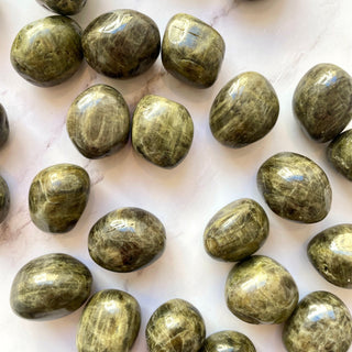 GREEN TOURMALINE TUMBLE STONE Bracelet The Crystal Avenues