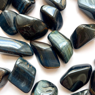 HAWK'S EYE TUMBLE STONE Tumble stone The Crystal Avenues