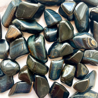 HAWK'S EYE TUMBLE STONE Tumble stone The Crystal Avenues
