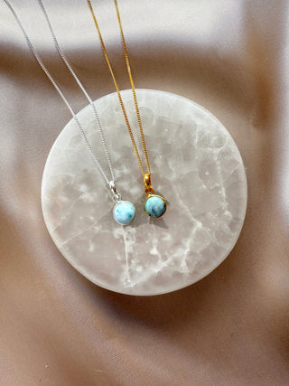 LARIMAR CRYSTAL NECKLACE - ROUND PENDANT Necklace The Crystal Avenues