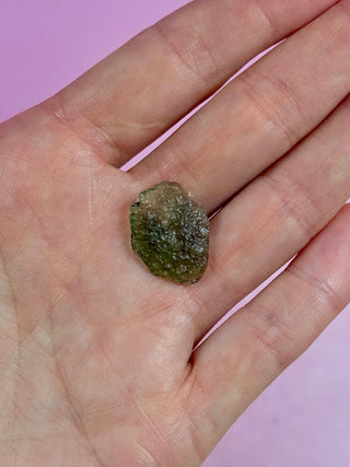 MOLDAVITE A QUALITY (15) The Crystal Avenues