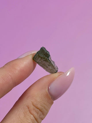 MOLDAVITE A QUALITY (17) The Crystal Avenues