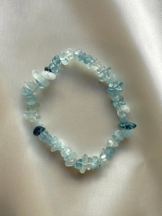 NATURAL AQUAMARINE CHIP BRACELET Bracelet The Crystal Avenues