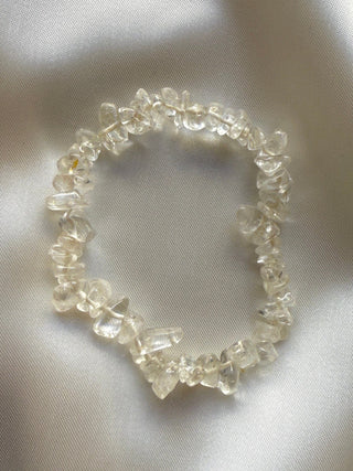 NATURAL ROCK CRYSTAL CHIP BRACELET Bracelet The Crystal Avenues