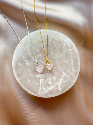 ROSE QUARTZ CRYSTAL NECKLACE - ROUND PENDANT Necklace The Crystal Avenues