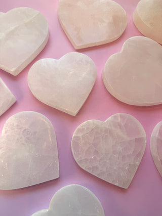 SELENITE CHARGING PLATE (HEART) The Crystal Avenues