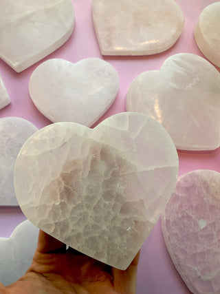 SELENITE CHARGING PLATE (HEART) The Crystal Avenues 9-10 cm.