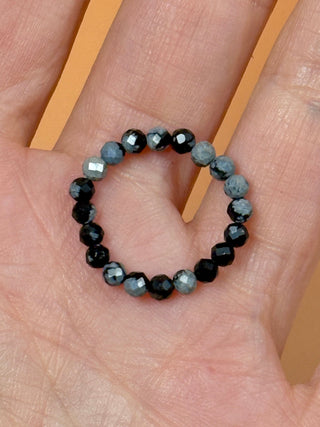 SNOWFLAKE OBSIDIAN - CRYSTAL STRETCH RING WITH FACETED BEADS Bracelet The Crystal Avenues