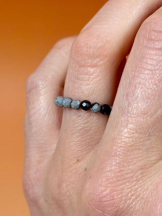 SNOWFLAKE OBSIDIAN - CRYSTAL STRETCH RING WITH FACETED BEADS Bracelet The Crystal Avenues