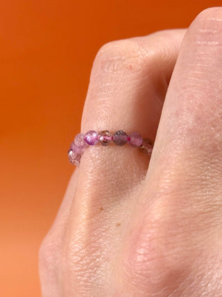 SUPER SEVEN - CRYSTAL STRETCH RING WITH FACETED BEADS Bracelet The Crystal Avenues