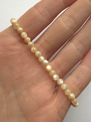 YELLOW TROCHIDAE SHELL BRACELET (4MM) Bracelet The Crystal Avenues