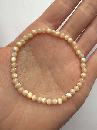 YELLOW TROCHIDAE SHELL BRACELET (4MM) Bracelet The Crystal Avenues