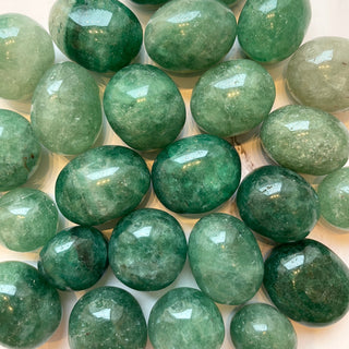 GREEN QUARTZ TUMBLE STONE tumble stone The Crystal Avenues