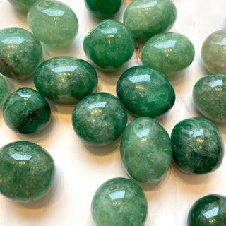 GREEN QUARTZ TUMBLE STONE tumble stone The Crystal Avenues