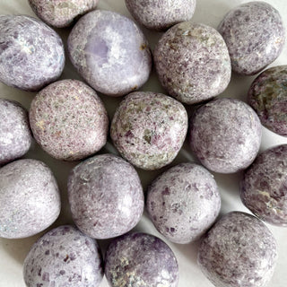 LEPIDOLITE TUMBLESTONE LIGHT tumble stone The Crystal Avenues
