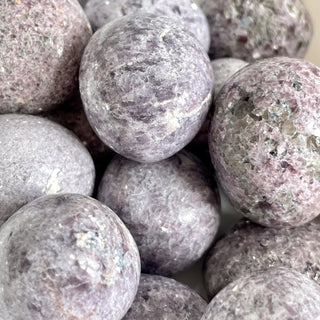 LEPIDOLITE TUMBLESTONE LIGHT tumble stone The Crystal Avenues