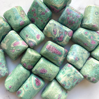 RUBY FUCHSITE TUMBLE STONE Bracelet The Crystal Avenues