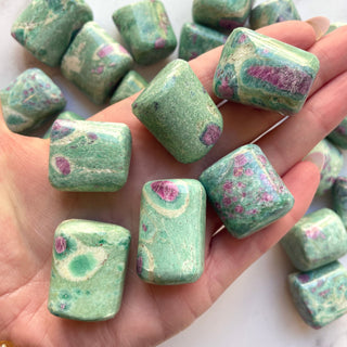 RUBY FUCHSITE TUMBLE STONE Bracelet The Crystal Avenues