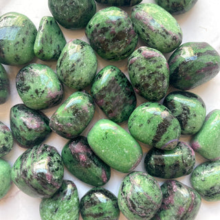 RUBY ZOISITE TUMBLE STONE tumble stone The Crystal Avenues