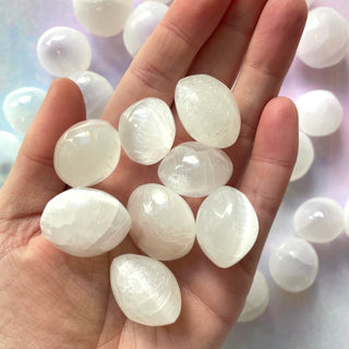 SELENITE TUMBLE STONE tumble stone The Crystal Avenues