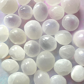 SELENITE TUMBLE STONE tumble stone The Crystal Avenues