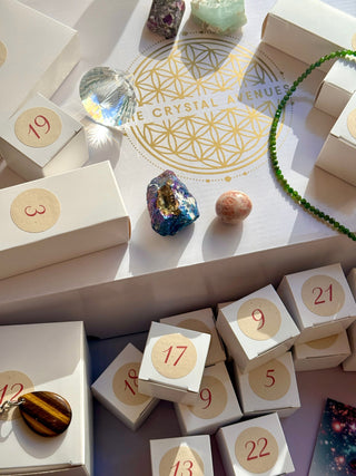 24 DAY DELUXE CRYSTAL CALENDAR 2026 The Crystal Avenues 