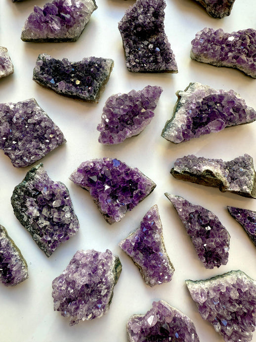 AMETHYST CLUSTER MINI Druze The Crystal Avenues 