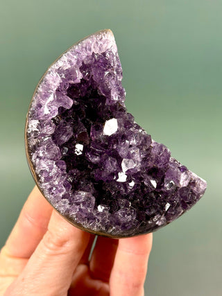AMETHYST CLUSTER MOON - EXCLUSIVE QUALITY (8) The Crystal Avenues 