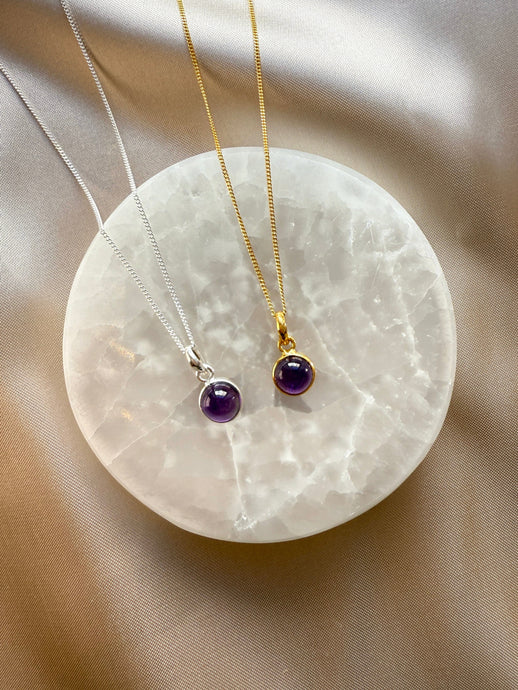 AMETHYST CRYSTAL NECKLACE - ROUND PENDANT Necklace The Crystal Avenues 