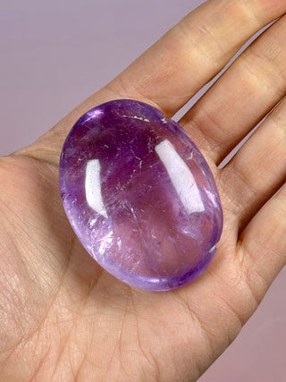 AMETHYST PALM STONE - EXCLUSIVE QUALITY (3) Palm stone The Crystal Avenues 