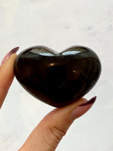 Indlæs billede til gallerivisning BLACK TOURMALINE HEART (2) tumble stone The Crystal Avenues 
