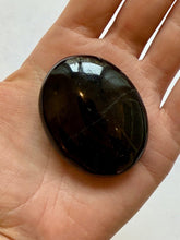 Indlæs billede til gallerivisning BLACK TOURMALINE PALM STONE (2) tumble stone The Crystal Avenues 
