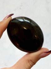 Indlæs billede til gallerivisning BLACK TOURMALINE PALM STONE (2) tumble stone The Crystal Avenues 
