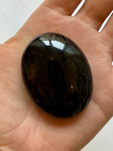 Indlæs billede til gallerivisning BLACK TOURMALINE PALM STONE (3) tumble stone The Crystal Avenues 
