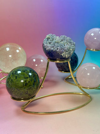 BRASS SPHERE STAND The Crystal Avenues 