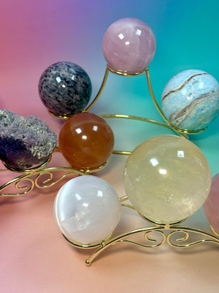 BRASS SPHERE STAND The Crystal Avenues 