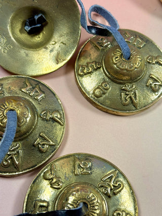 BRASS TINGSHA (NEPAL) tingsha The Crystal Avenues Sanskrit Mantra 
